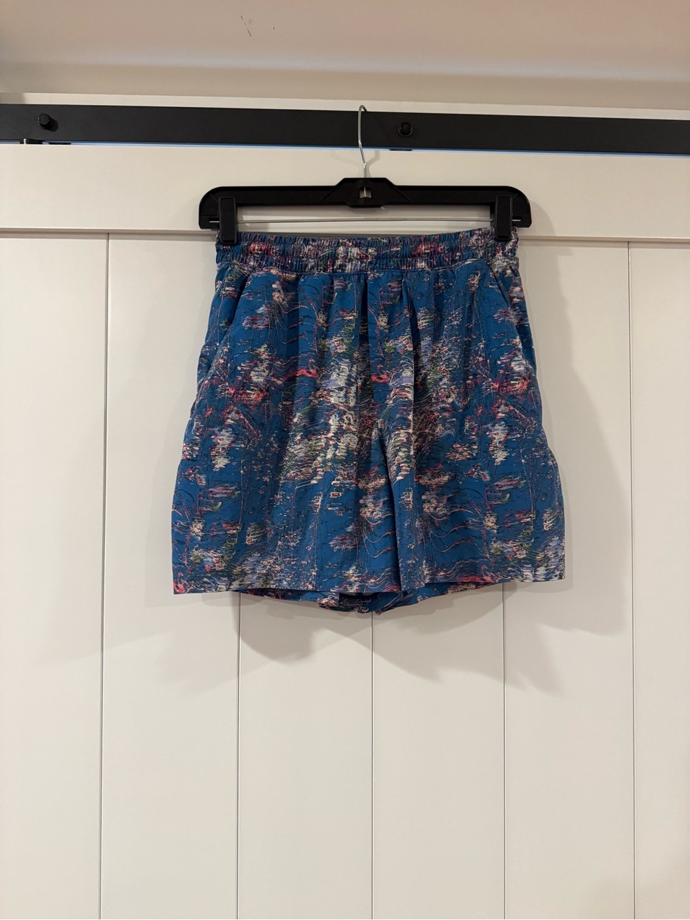 lululemon athletica Blue Floral-Print Men’s Athletic Shorts